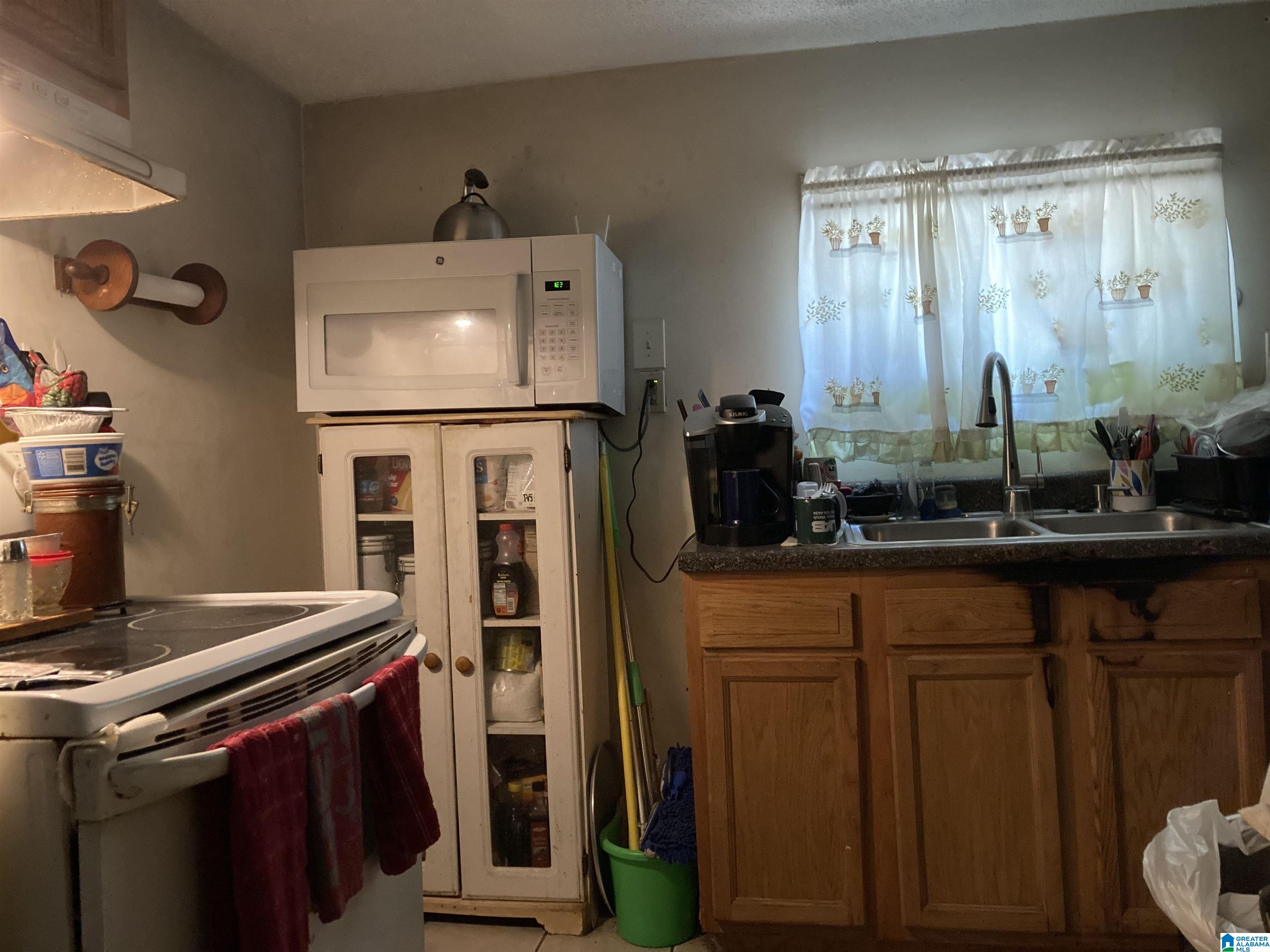 805 29th Street Southwest Birmingham, AL 35211 - Photo 3 of 5