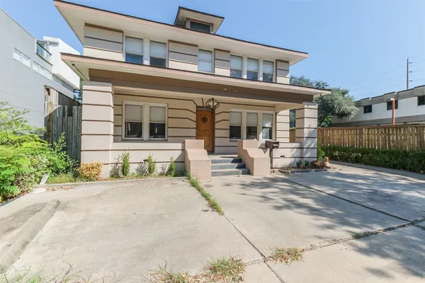 $2,150 | 1716 Richmond Avenue, Unit 2, Houston, TX 77098