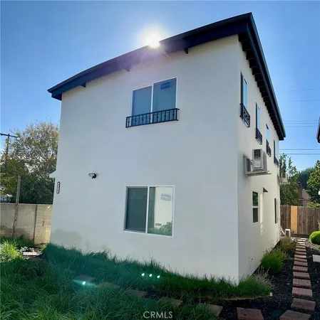 $3,999 | 18654 1/2 Runnymede Street, Reseda, CA 91335