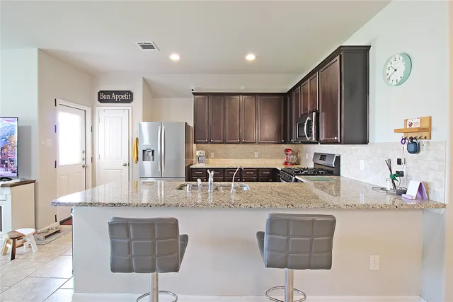 $2,000 | 4019 Spurwing Lane, Baytown, TX 77521