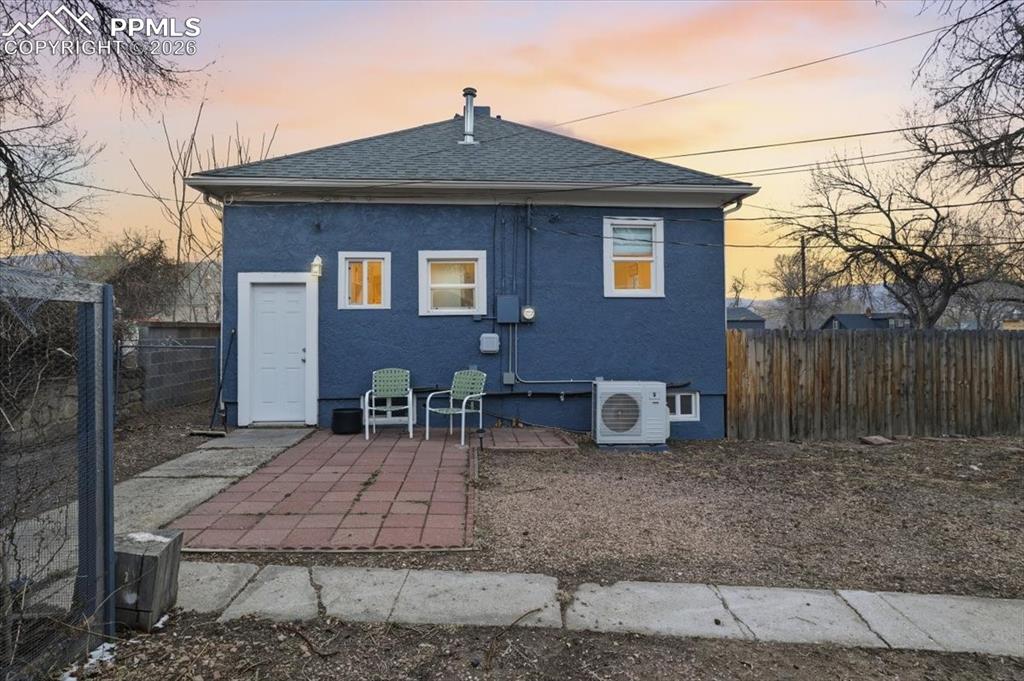 421 South Prospect Street Colorado Springs, CO 80903 - Photo 44 of 48 a front view of a house with garden