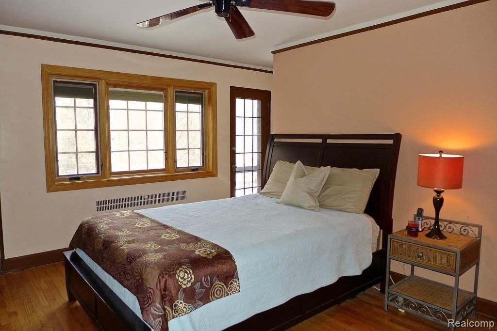 19420 Renfrew Road Detroit, MI 48221 - Photo 12 of 18 Guest Bedroom