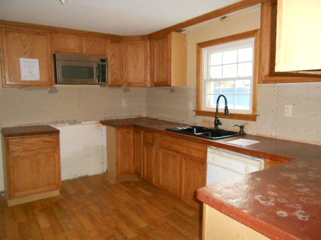 260 South Allen Road St. Clair, MI 48079 - Photo 16 of 16 31094717-15.JPG