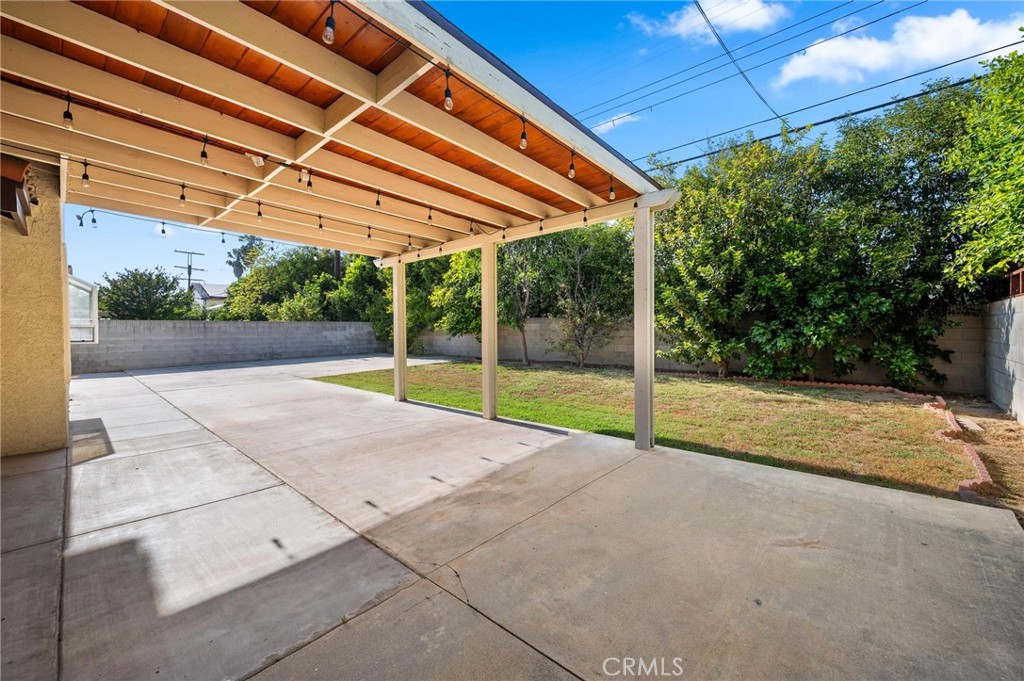 17543 Saticoy Street Northridge, CA 91325 - Photo 42 of 52
