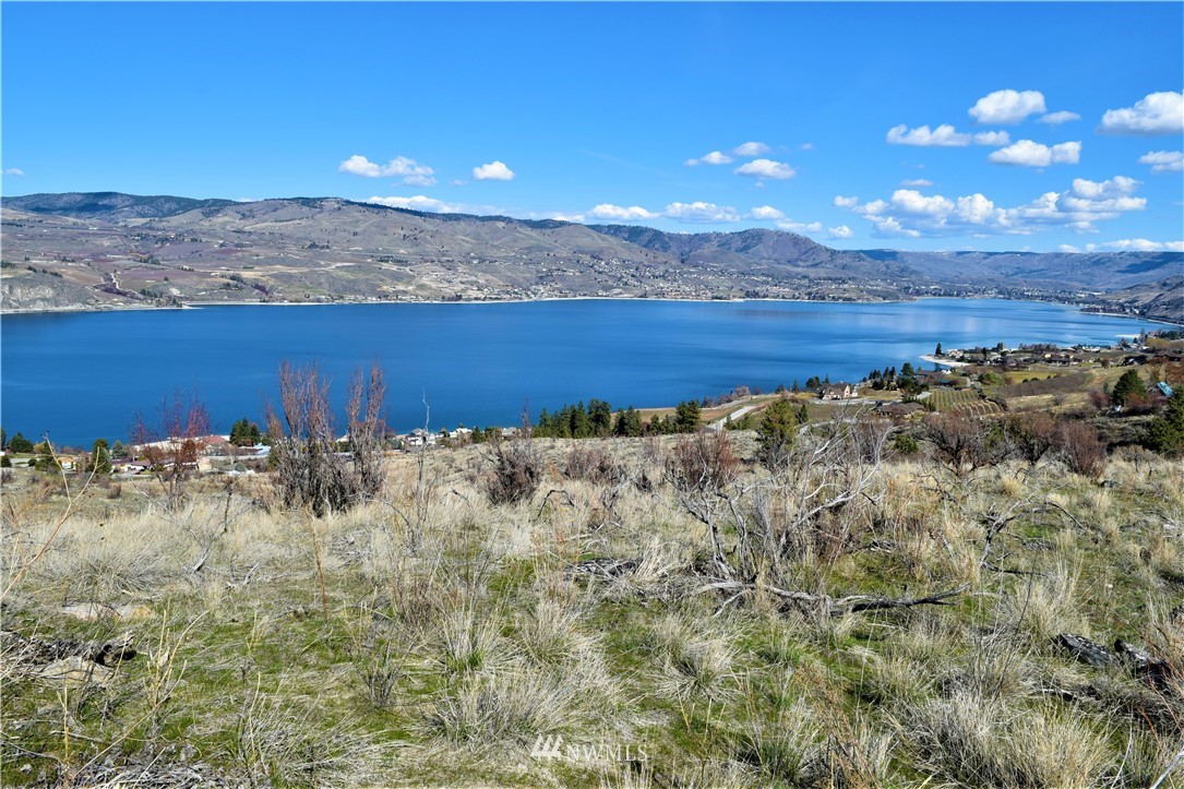 2 South Lakeshore Road Chelan, WA 98816 - Photo 2 of 25 Gallery Image 2