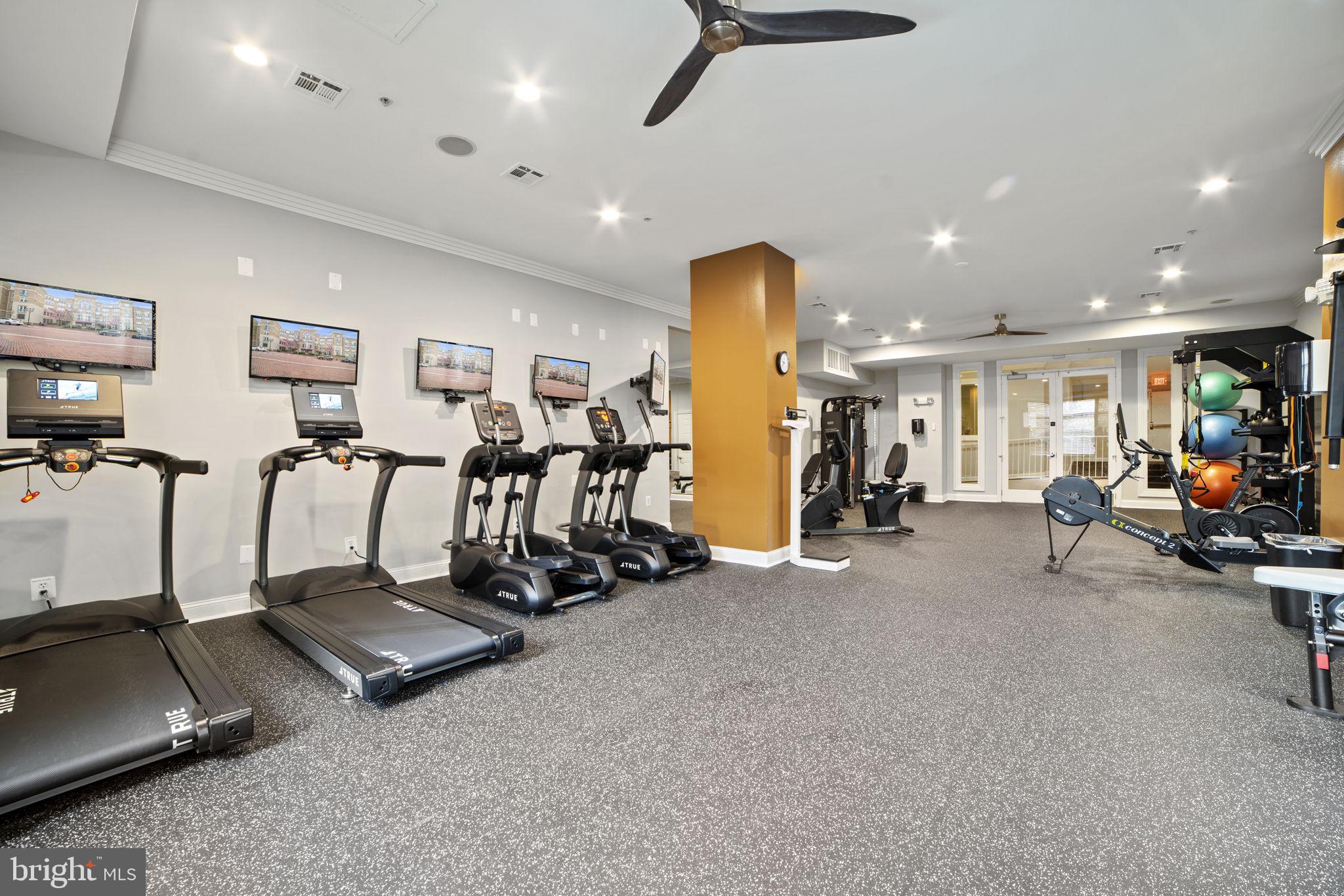 12001 Market Street, Unit 443 Reston, VA 20190 - Photo 37 of 39