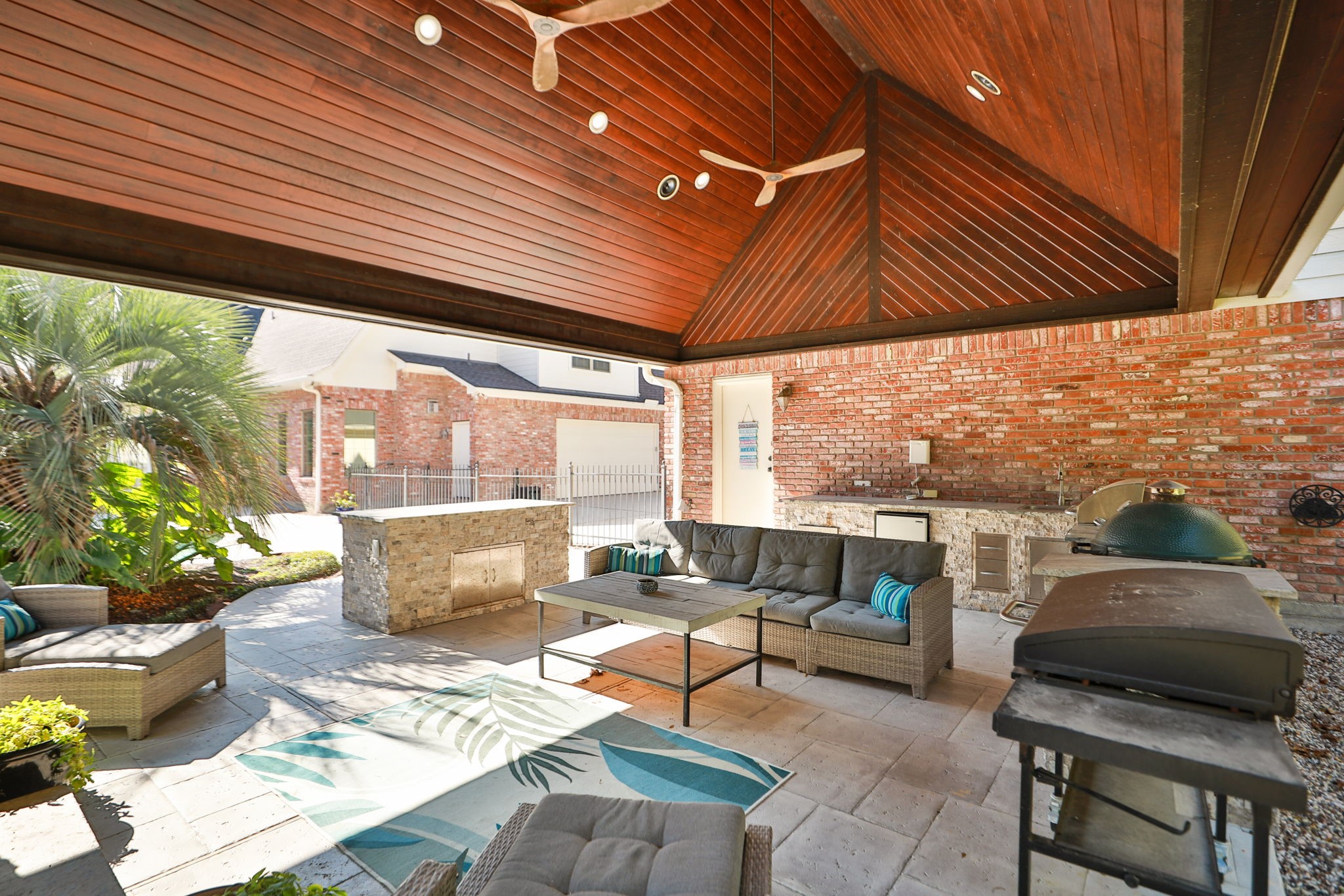 3811 Rayford Road Spring, TX 77386 - Photo 41 of 50 a patio with patio couch and outdoor seating