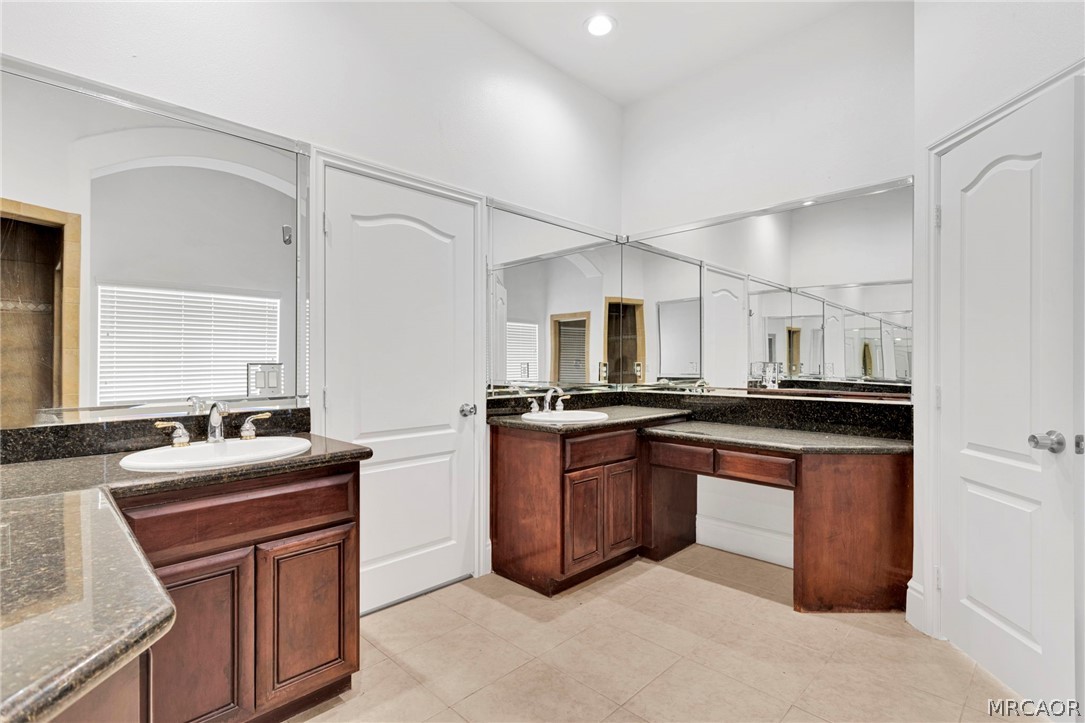 16233 Ridge View Drive Apple Valley, CA 92307 - Photo 38 of 60