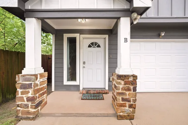 $1,999 | 8206 Bassett Street, Unit A, Houston, TX 77051