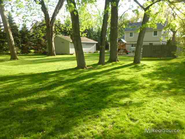 3485 York Rochester, MI 48309 - Photo 3 of 21 31148569-2.JPG