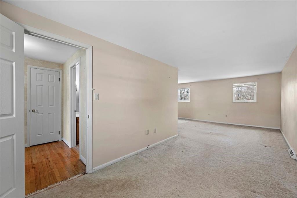 241 Wyngate Road Coraopolis, PA 15108 - Photo 14 of 24 Gallery Image 14