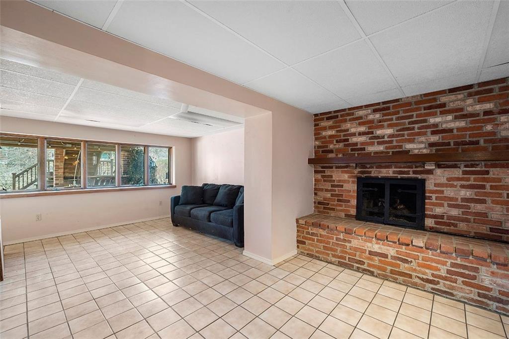 241 Wyngate Road Coraopolis, PA 15108 - Photo 19 of 24 Gallery Image 19