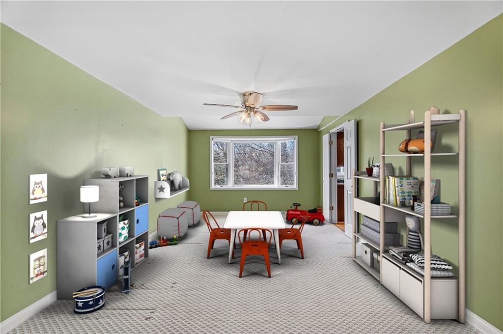 241 Wyngate Road Coraopolis, PA 15108 - Photo 9 of 24 Gallery Image 9