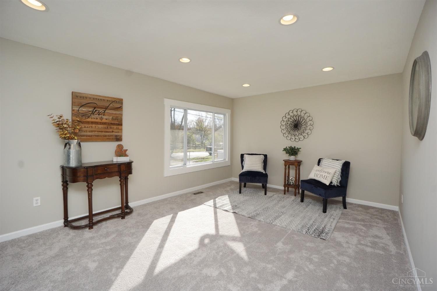 9561 Ridgemoor Avenue Cincinnati, OH 45231 - Photo 8 of 26 Gallery Image 8