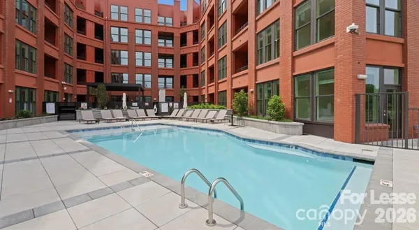 $2,298 | 300 East 36th Street, Unit B1, Charlotte, NC 28206