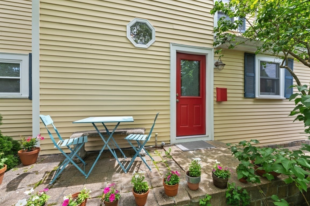 18 Edgewood Road Westwood, MA 02090 - Photo 3 of 38 Gallery Image 3
