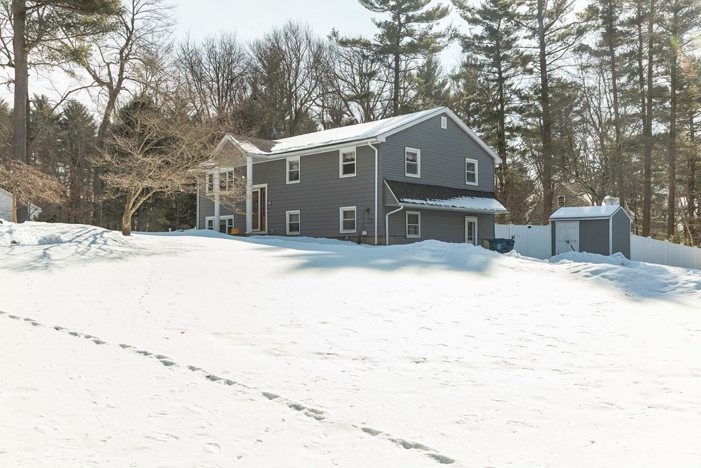 10 Ranlett Lane Billerica, MA 01821 - Photo 3 of 28 Gallery Image 3