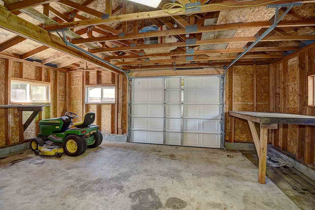 823 North Locust Road Spokane Valley, WA 99206 - Photo 15 of 20
