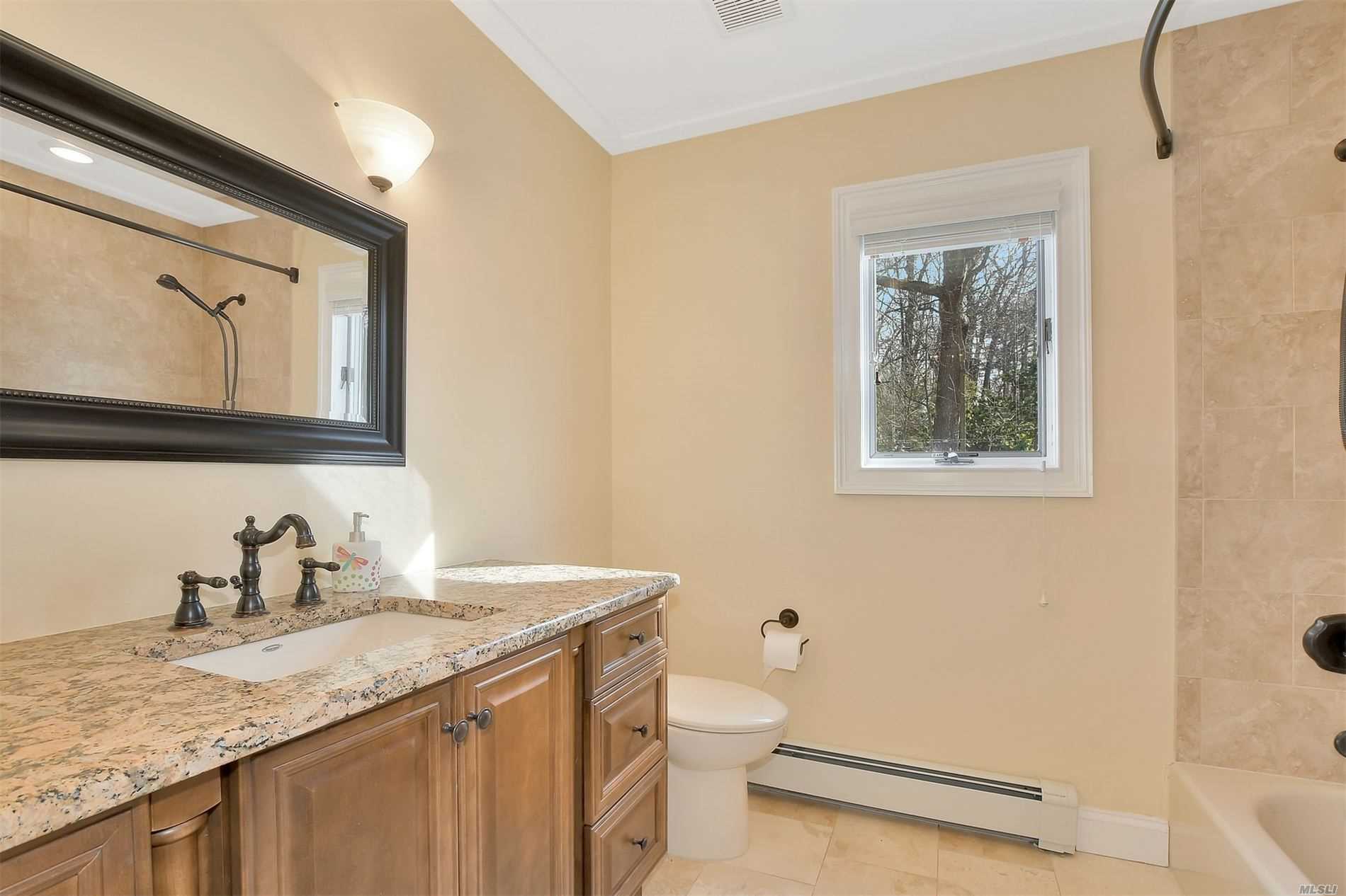 44 Barry Lane Syosset, NY 11791 - Photo 18 of 20