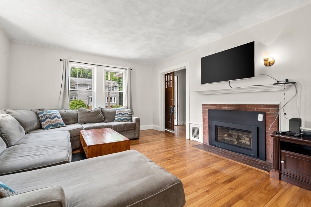 3 Chester Brook Road Waltham, MA 02452 - Photo 7 of 39 Gallery Image 7