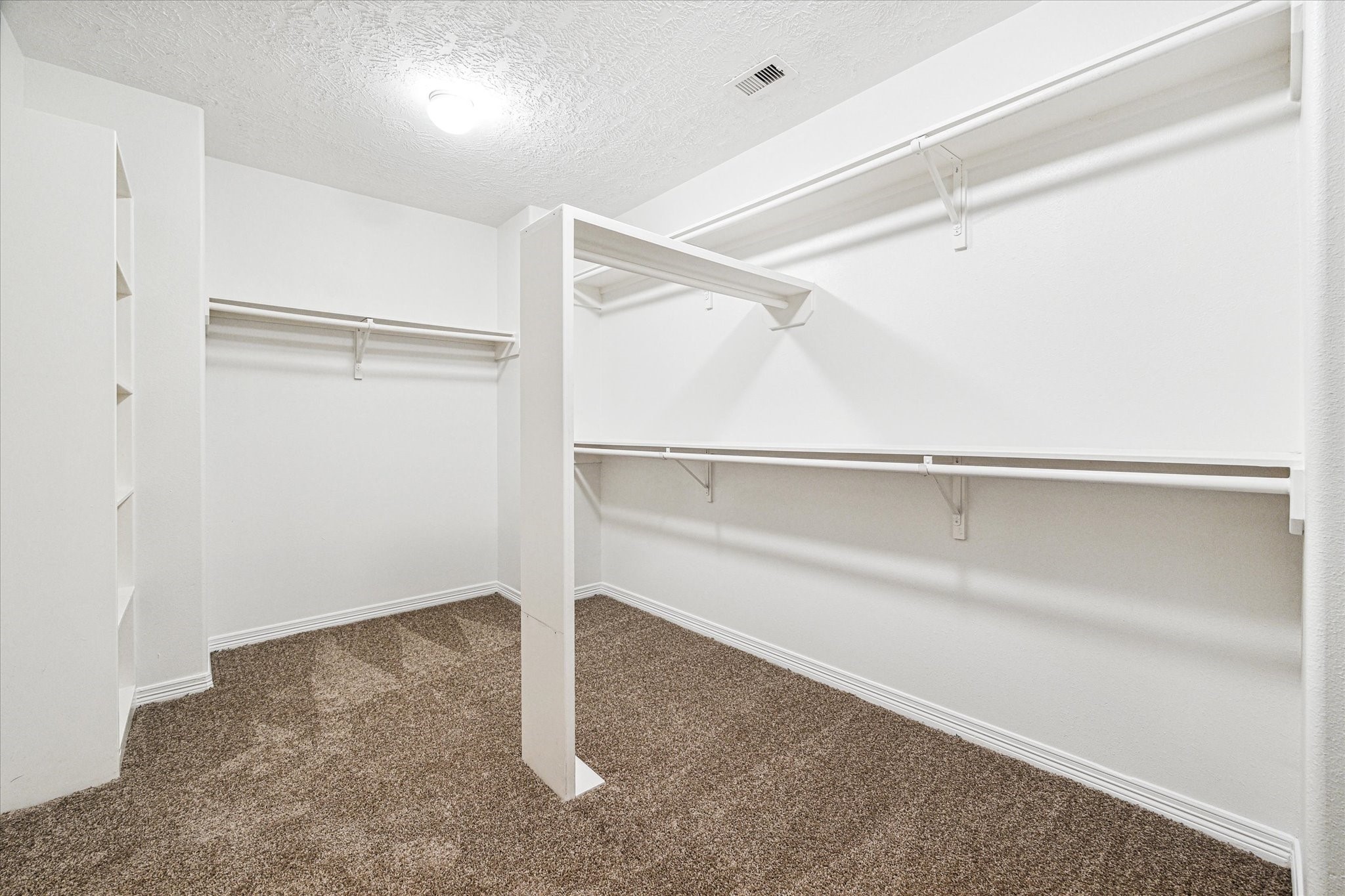 1613 West 15th Street Houston, TX 77008 - Photo 15 of 25 a view of an empty room