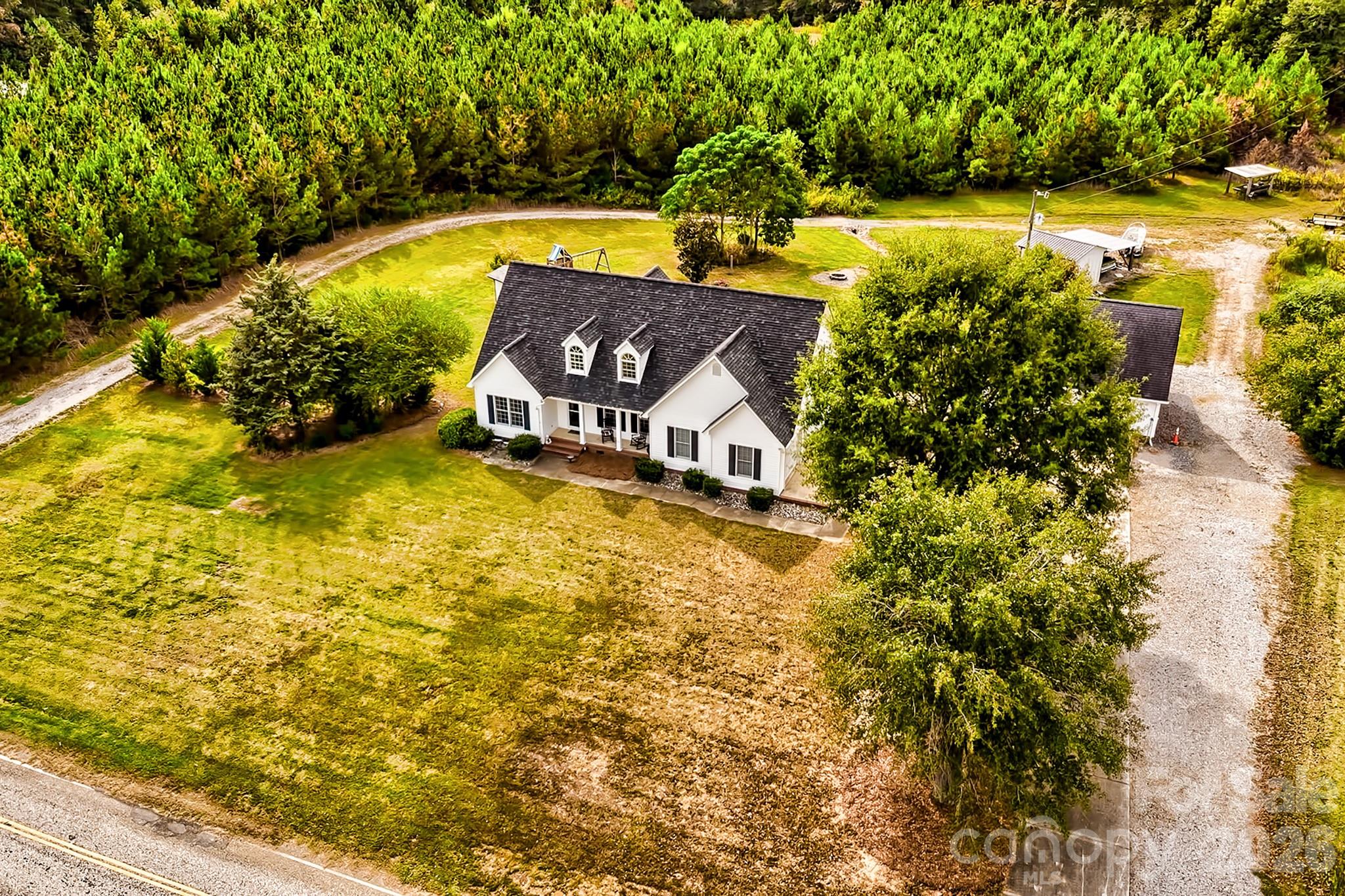 176 Griffin Road Pageland, SC 29728 - Photo 14 of 48