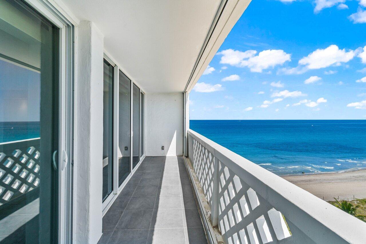 1200 South Ocean Boulevard, Unit 11C Boca Raton, FL 33432 - Photo 4 of 47 025-1200SouthOceanBoulevard-11C-BocaRato