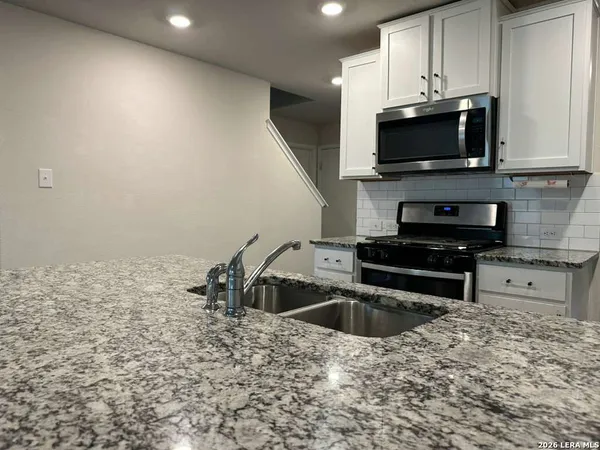 $2,500 | 14079 Mudstone Street, San Antonio, TX 78253