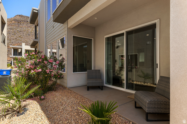 839 Walker Way St. George, UT 84770 - Photo 21 of 32 Covered patio with concrete flooring