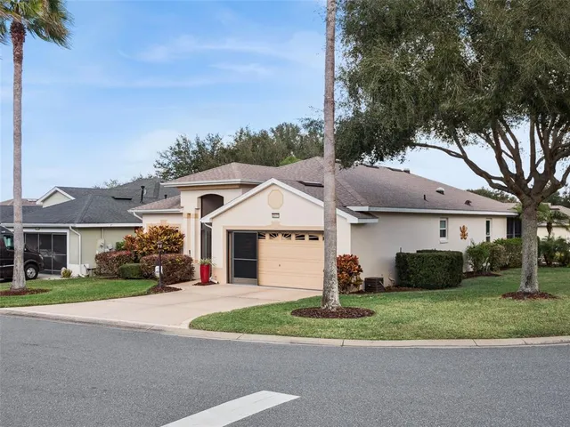 $325,000 | 20500 Queen Alexandra Drive, Leesburg, FL 34748