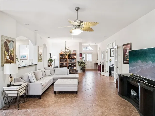 $325,000 | 20500 Queen Alexandra Drive, Leesburg, FL 34748