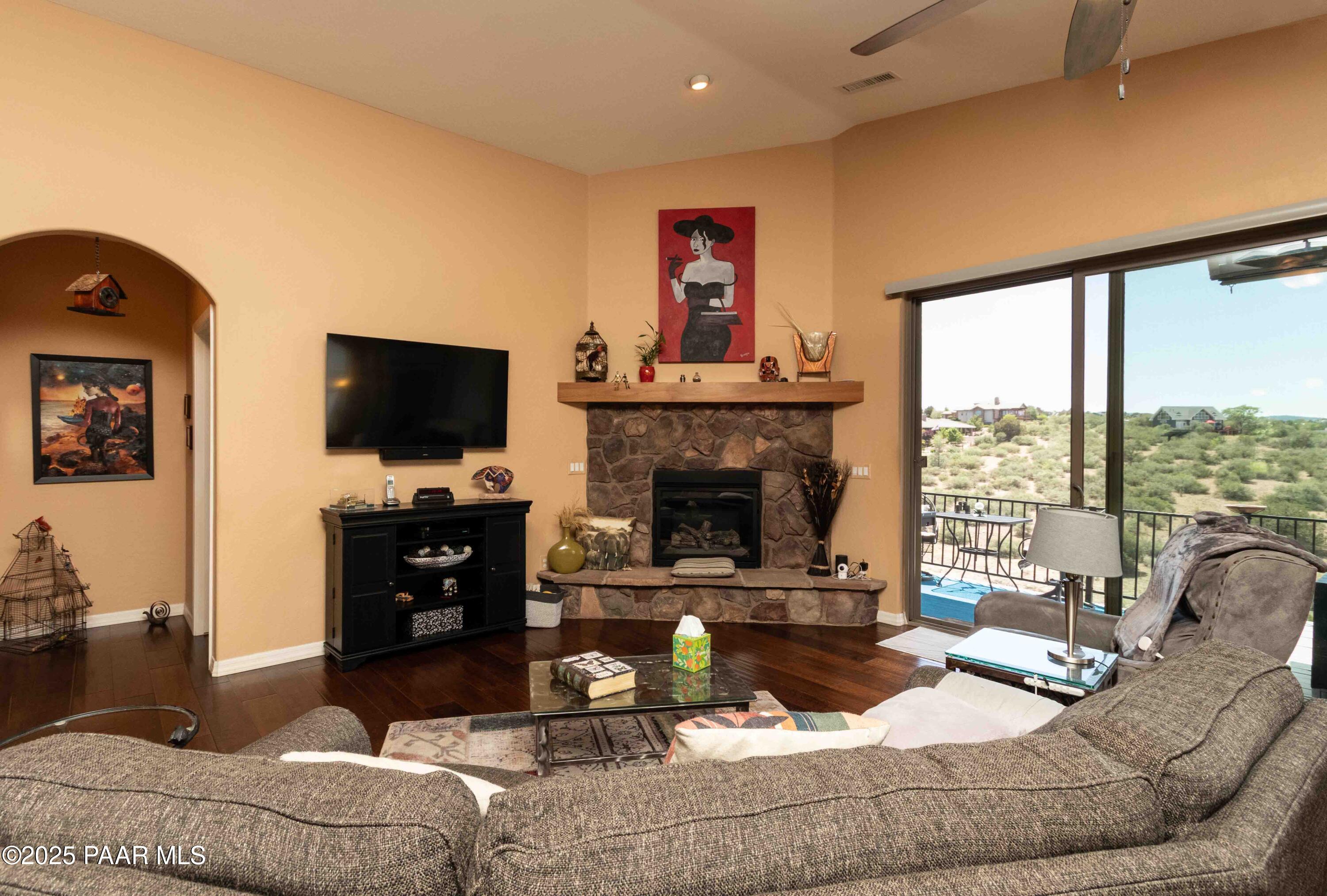 330 Breezy Road Prescott, AZ 86301 - Photo 12 of 42 Living Room 2
