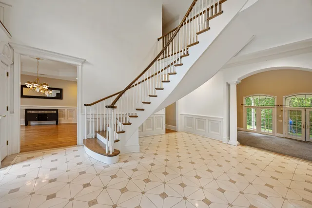 a view of entryway and hall