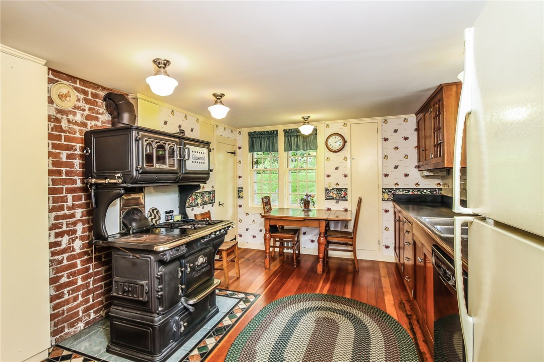 56 Main Street Scituate, RI 02831 - Photo 14 of 40 Gallery Image 14