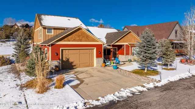 $1,100,000 | 33 Whitetail Drive, New Castle, CO 81647