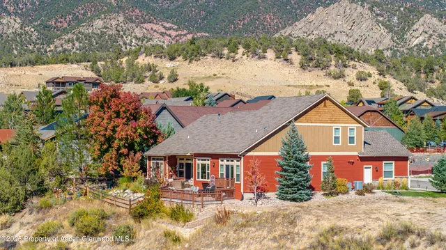 $1,100,000 | 33 Whitetail Drive, New Castle, CO 81647