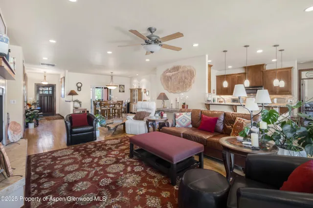 $1,100,000 | 33 Whitetail Drive, New Castle, CO 81647