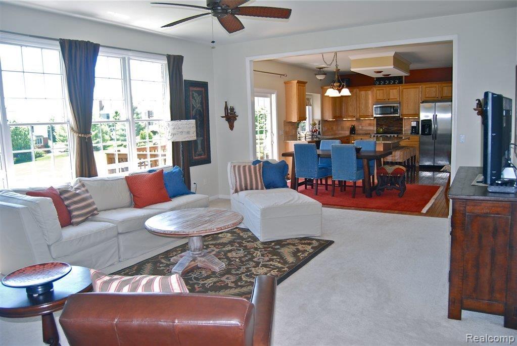 2006 Dunham Drive Rochester, MI 48306 - Photo 7 of 10 Family Room - Kitchen.JPG