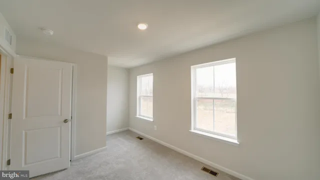 $1,950 | 298 Watercourse Drive, Ranson, WV 25438