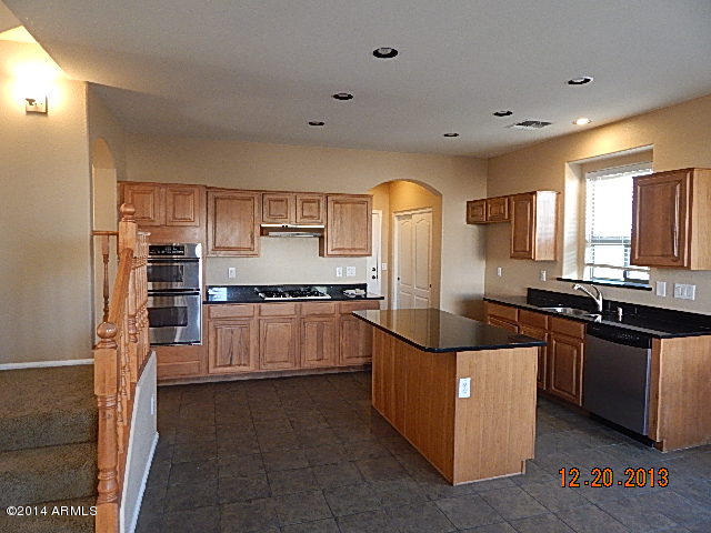 28730 North Nobel Road Phoenix, AZ 85085 - Photo 6 of 30 nobel, laurel and 56th 053