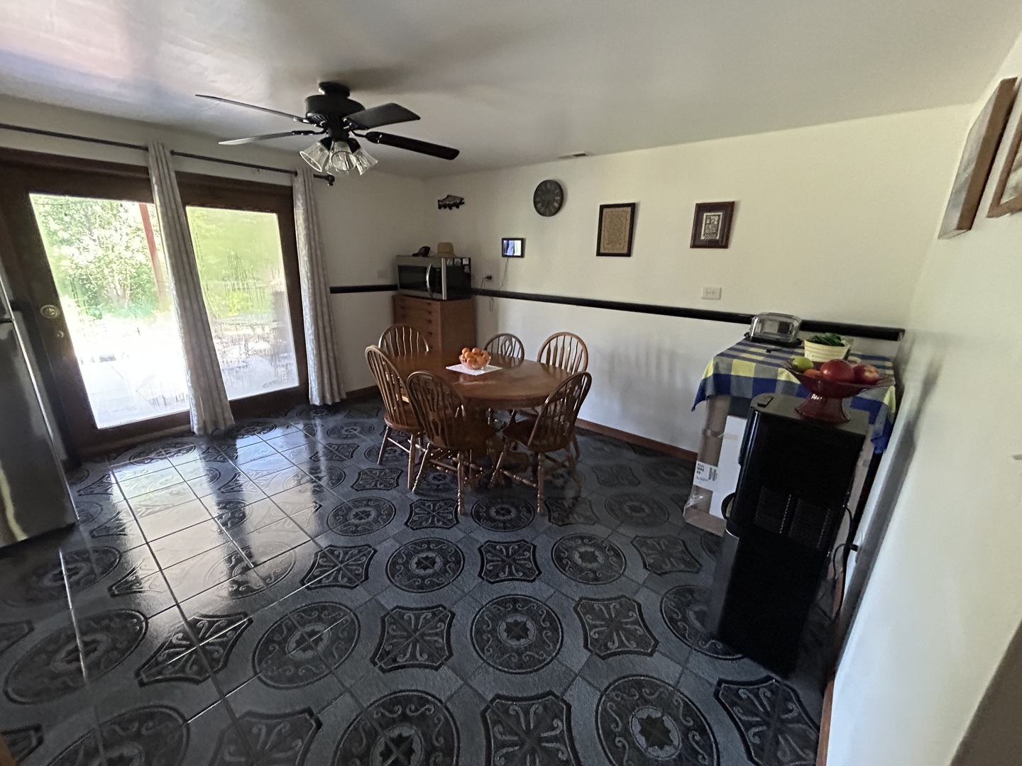 194 South Collins Street South Elgin, IL 60177 - Photo 13 of 48 a view of a dining room with furniture window and wooden floor