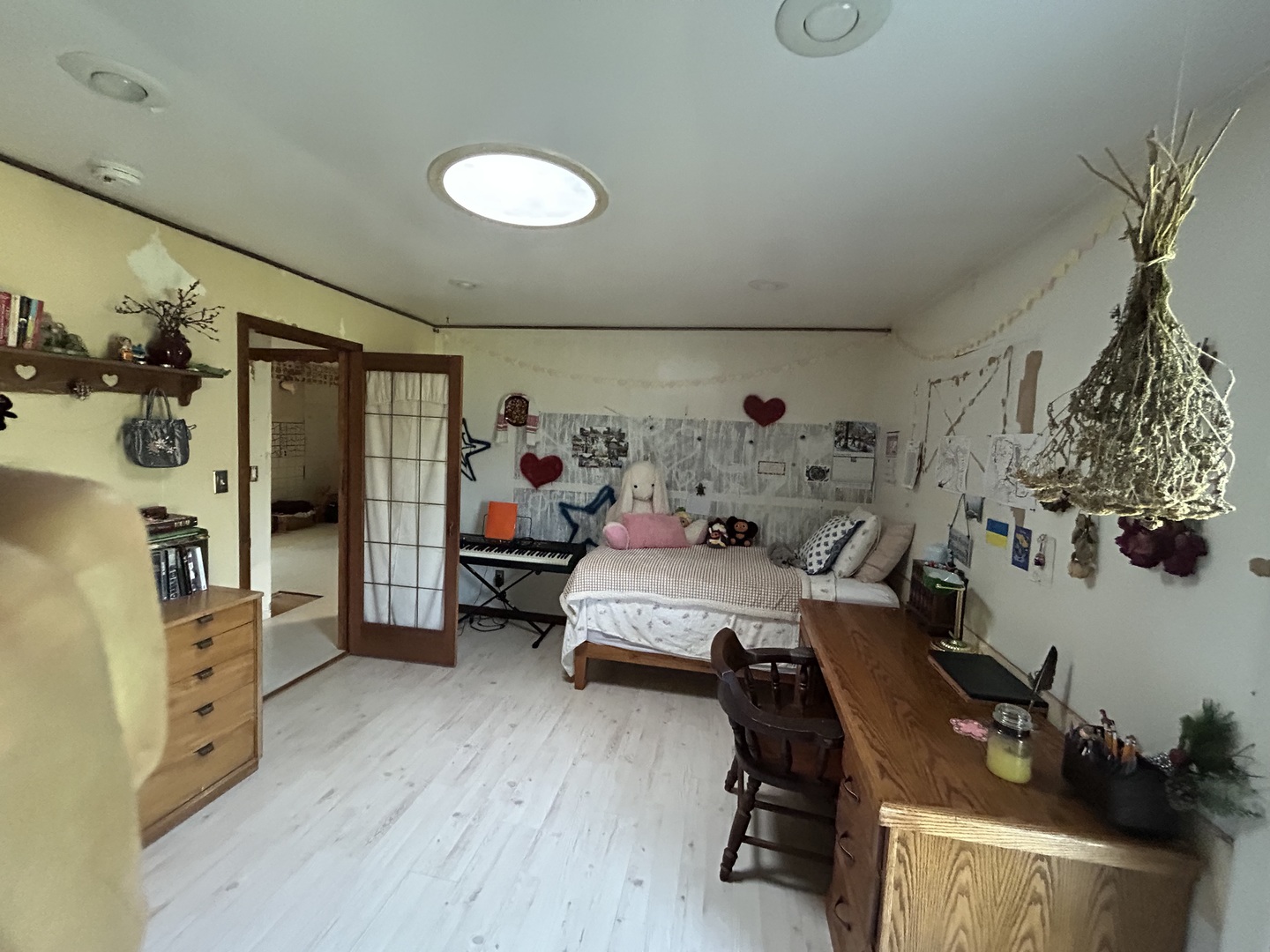 194 South Collins Street South Elgin, IL 60177 - Photo 10 of 48 a bedroom with furniture and a window