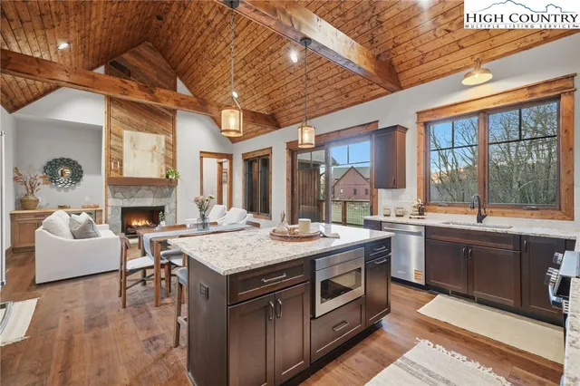 $1,124,900 | 123 High Country Overlook Overlook, Unit OVERLOOK, Banner Elk, NC 28604