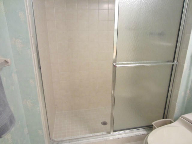 253 Puritan Road West Palm Beach, FL 33405 - Photo 28 of 43 2ND BATHROOM