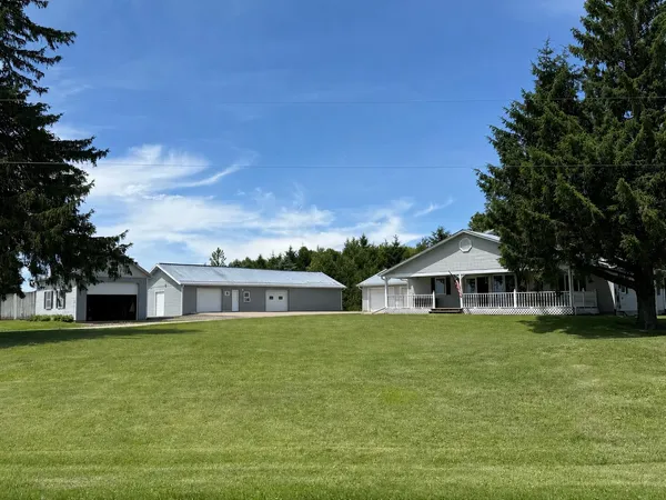 $485,000 | W3494 Mcclintock Road, West Salem, WI 54669