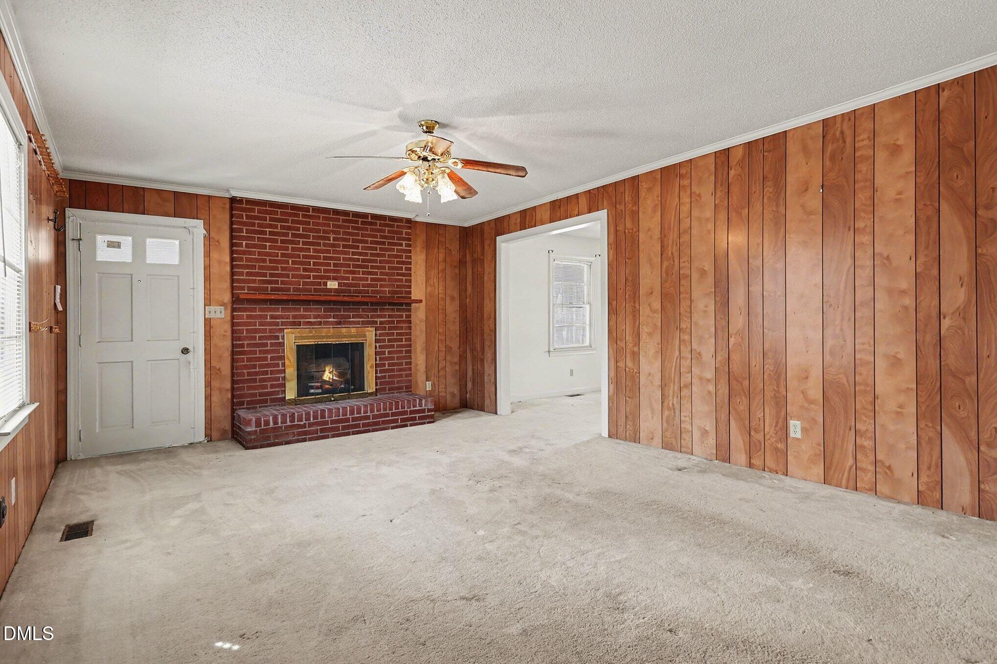 91 Gardner Road Castalia, NC 27816 - Photo 5 of 31 Living Area