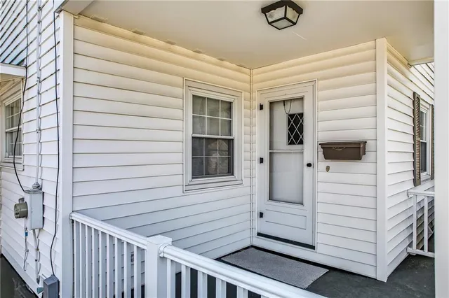 a view of a entryway in front of house