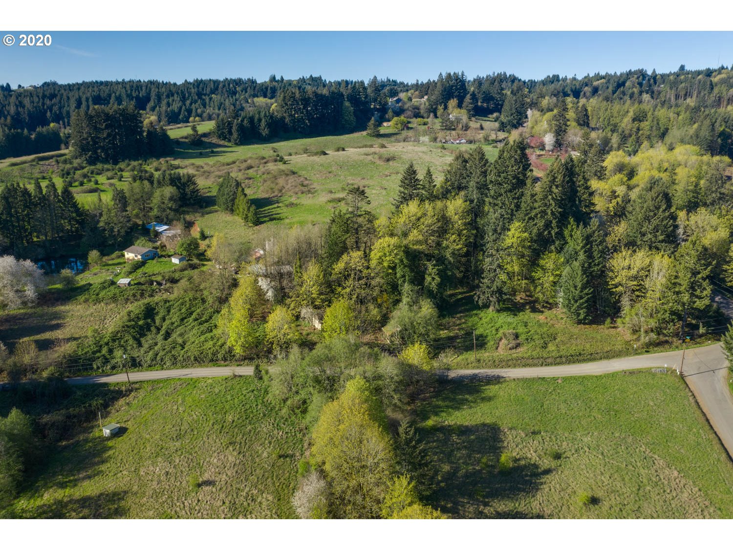 31200 Southwest Buckhaven Road Hillsboro, OR 97123 - Photo 13 of 19 Gallery Image 13