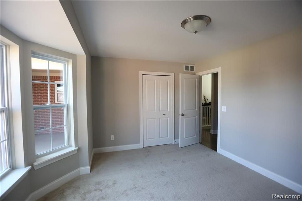 1884 Egret Point, Unit 34 Howell, MI 48843 - Photo 14 of 19 Gallery Image 14