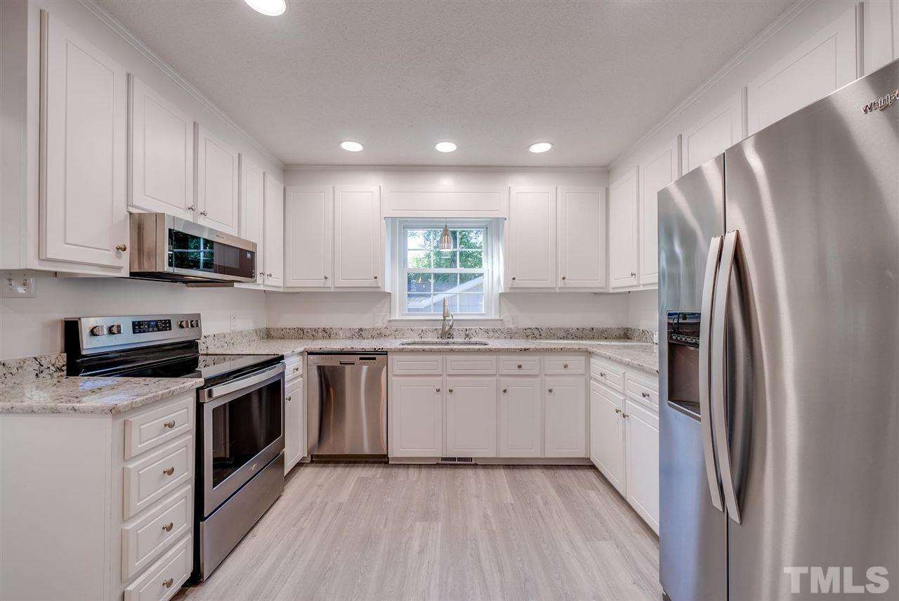 5309 Old Forge Circle Raleigh, NC 27609 - Photo 8 of 29